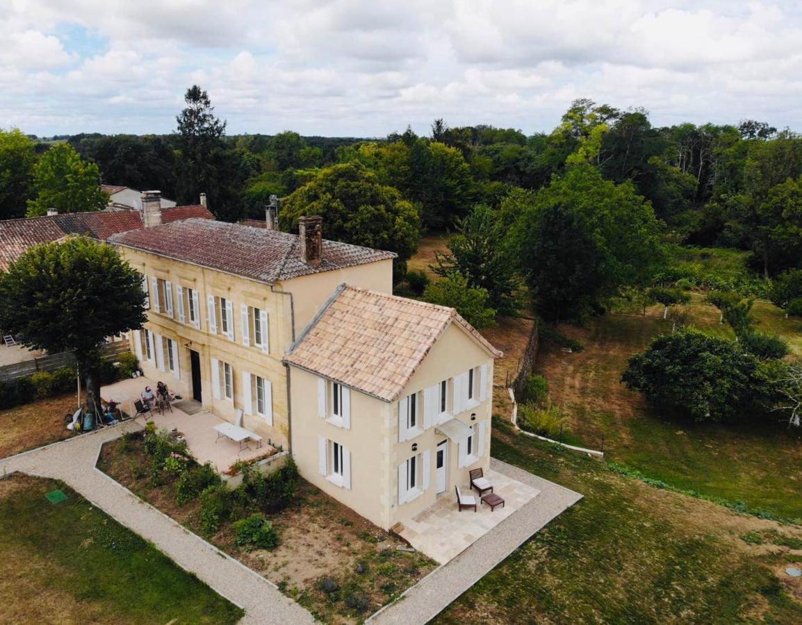 Allee Des Roses Saint-Philippe-dʼAiguille エクステリア 写真